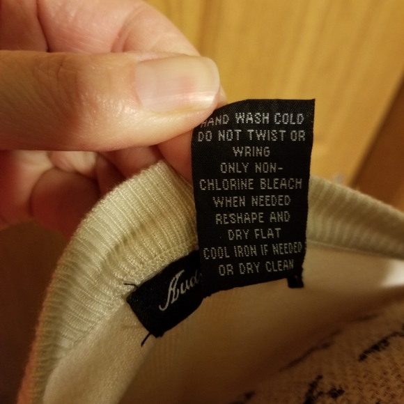 Cardigan - Picture 4 of 4